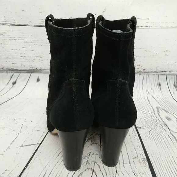 B. Makowsky Black‎ Suede Heeled Booties - Picture 6 of 12
